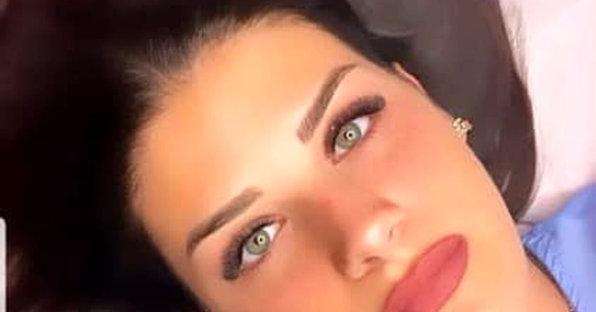 Alessia muore a 21 anni dopo l’intervento al seno Alessia muore a 21 anni dopo l’intervento al seno