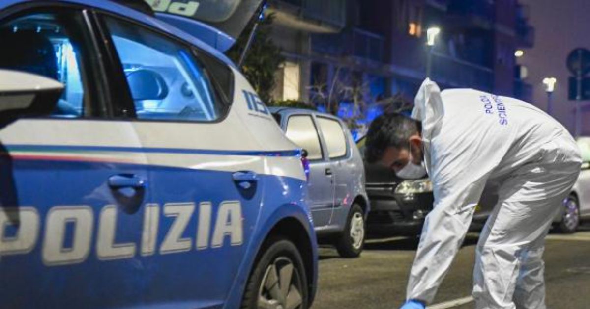 Folle corsa con l’auto, 19enne li rimprovera e viene investito e pestato a sangue Folle corsa con l’auto, 19enne li rimprovera e viene investito e pestato a sangue