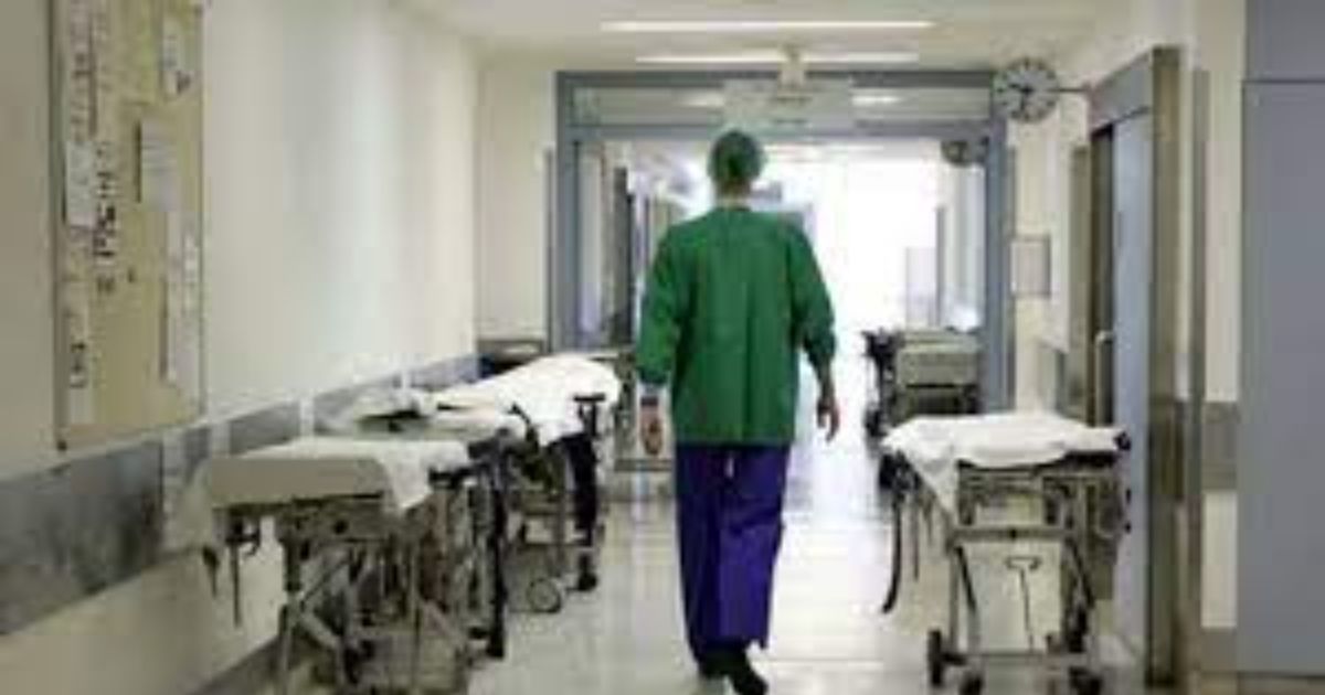 Orrore in ospedale: violenze sessuali su pazienti oncologici, infermiere in manette Orrore in ospedale: violenze sessuali su pazienti oncologici, infermiere in manette