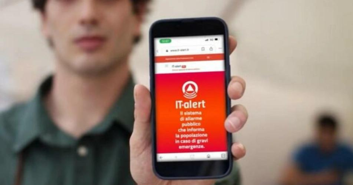 Oggi alle 12 It Alert suona in Lombardia: cosa fare quando si riceve la notifica