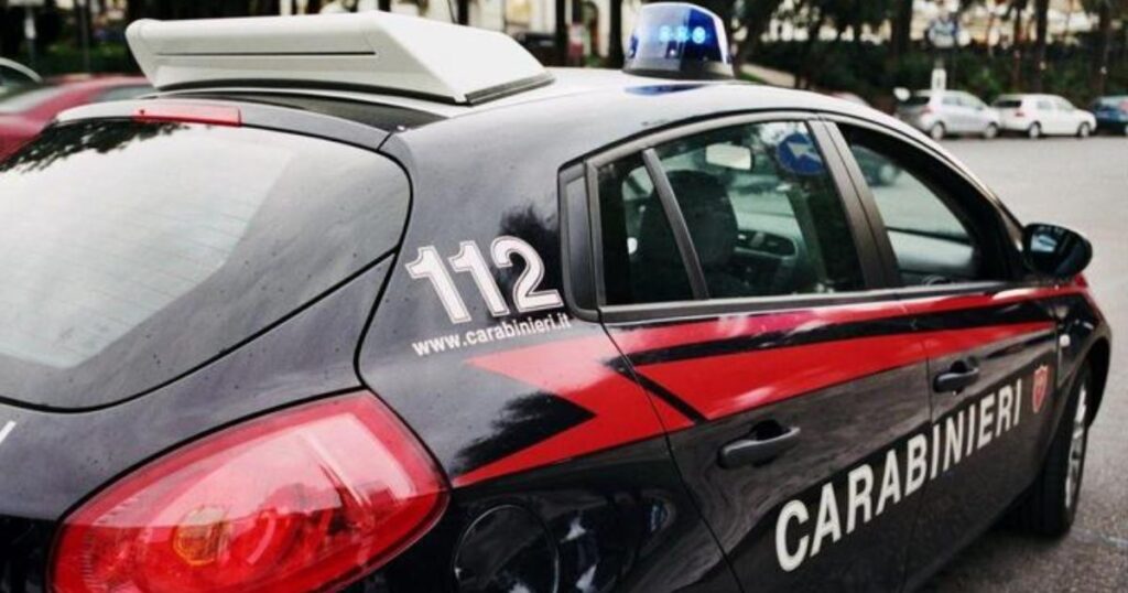 punisce figlia schiaffo condannata