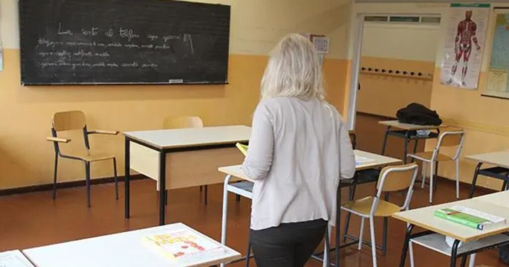 Scuola insegnanti precari