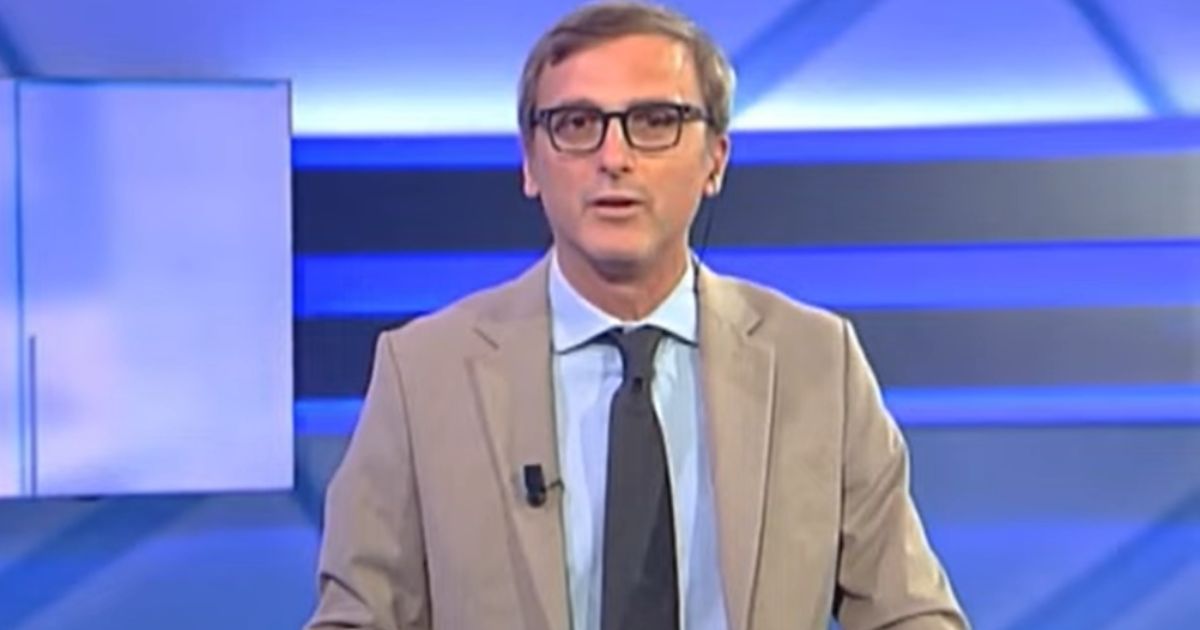 Terremoto in diretta Tv, cosa ha fatto il giornalista: il video