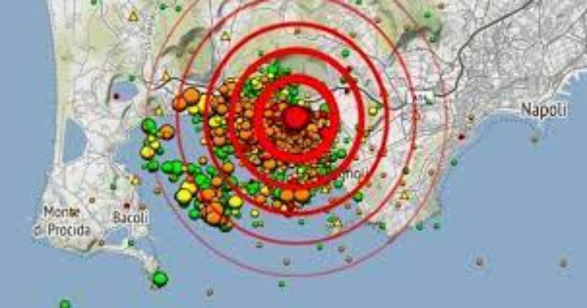 Terremoto Napoli, il vulcanologo: “Evacuare gli edifici, rischio crolli”. La Pec senza risposta