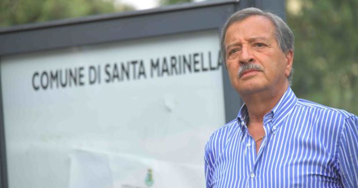Sesso in Comune, la donna del video esce allo scoperto e racconta tutto Sesso in Comune, la donna del video esce allo scoperto e racconta tutto