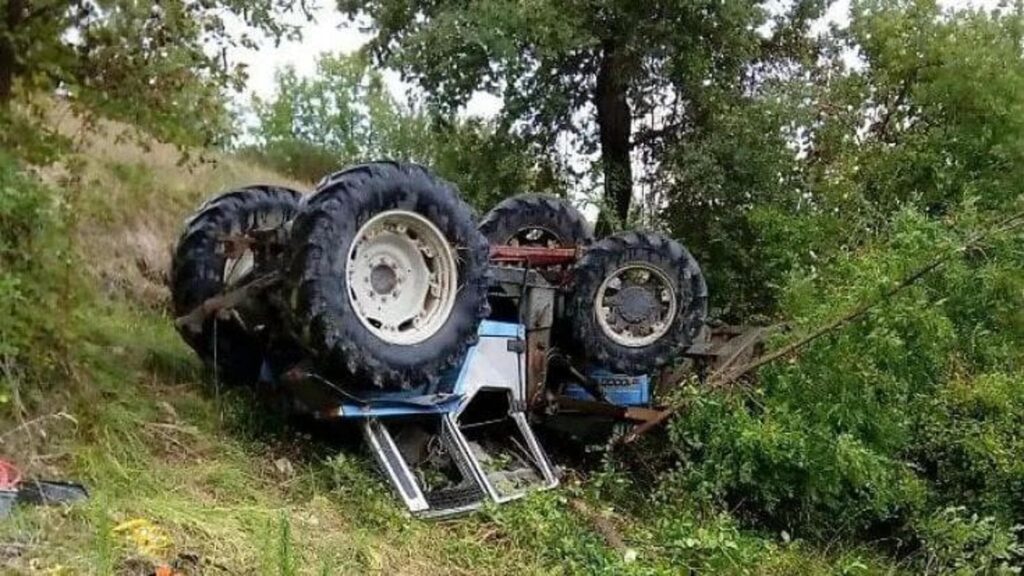 incidente trattore Cefalù Palermo