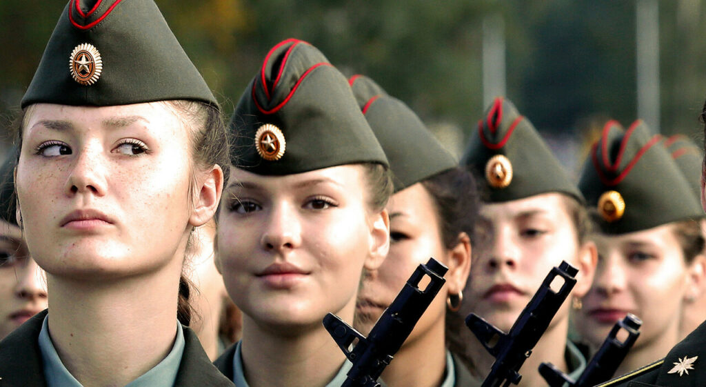 Russia recluta donne Ucraina