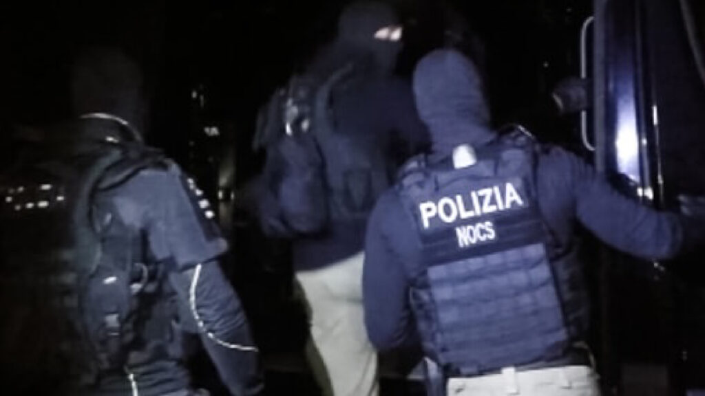 Terrorismo islamico arresti Milano