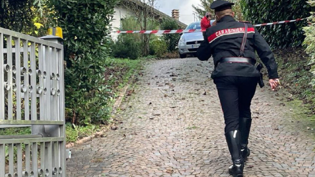 Cuasso al Monte Uccide moglie fucile