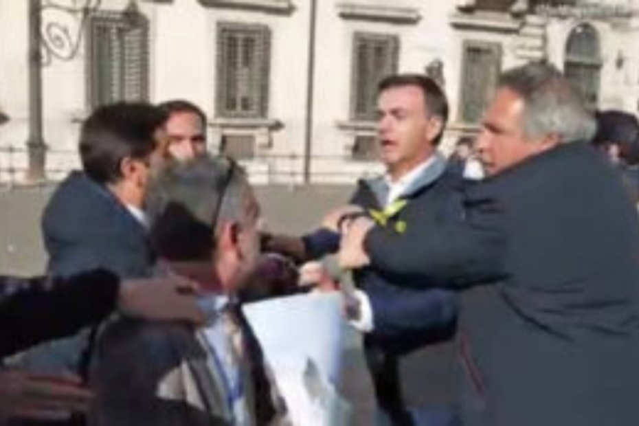 Carne Coltivata, Prandini della Coldiretti aggredisce in piazza Della Vedova