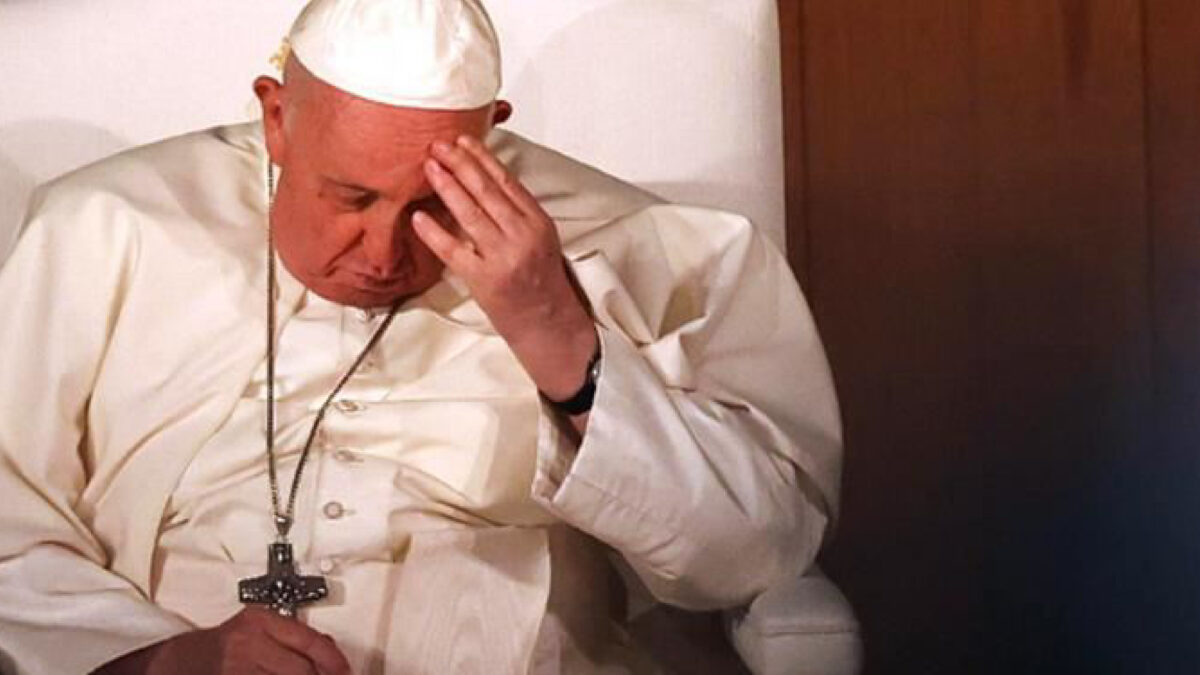 Annullato il viaggio del Papa a Dubai su richiesta dei medici - The Social  Post