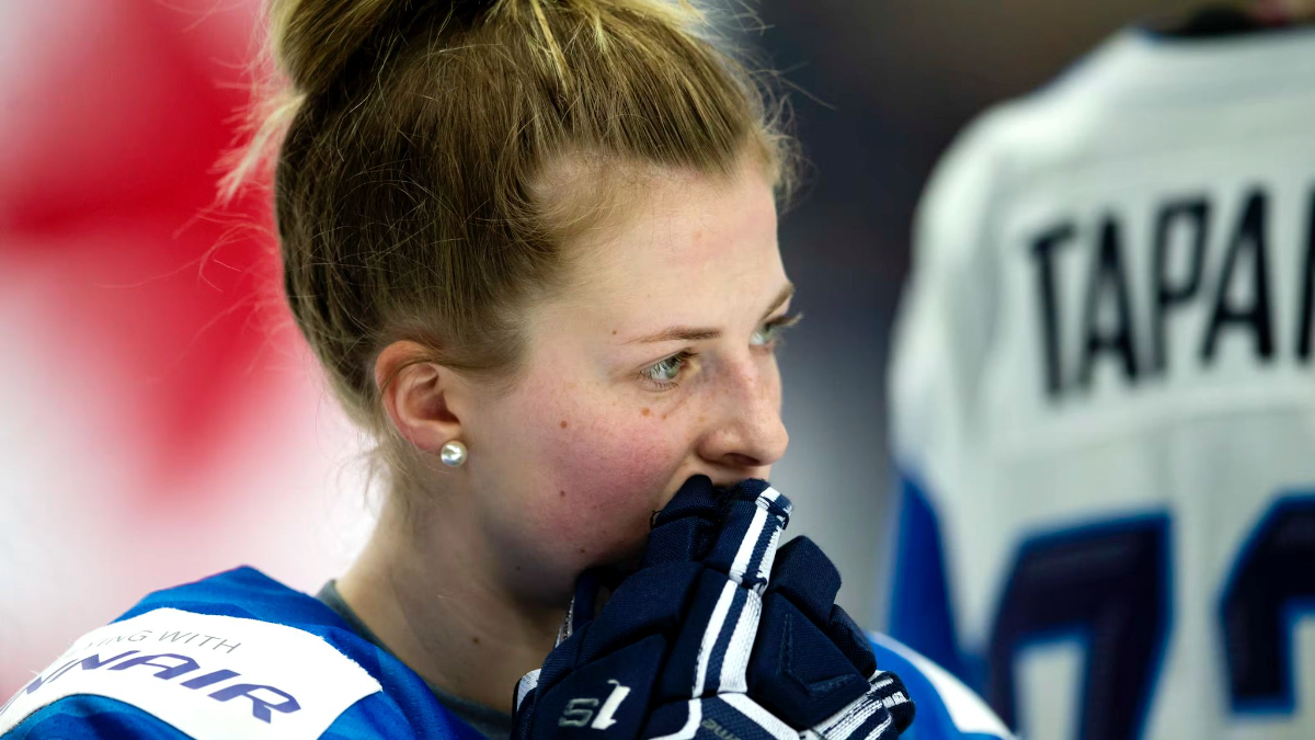 Rimane paralizzata a 26 anni per un banale incidente: dramma nel mondo dell’hockey