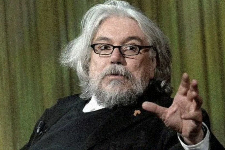 Lo psichiatra no-vax Alessandro Meluzzi colpito da attacco ischemico: le sue condizioni