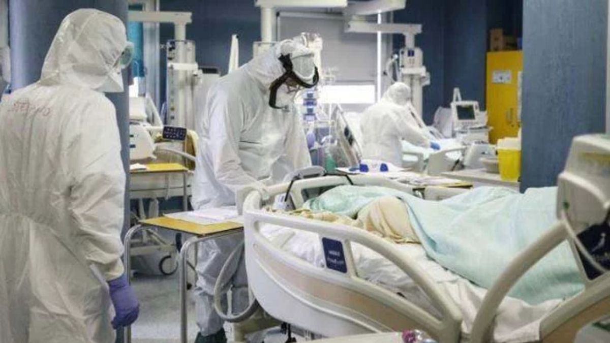 “Fra 10 minuti muori”, ricordi dal lockdown: il terribile trattamento subìto da alcuni pazienti