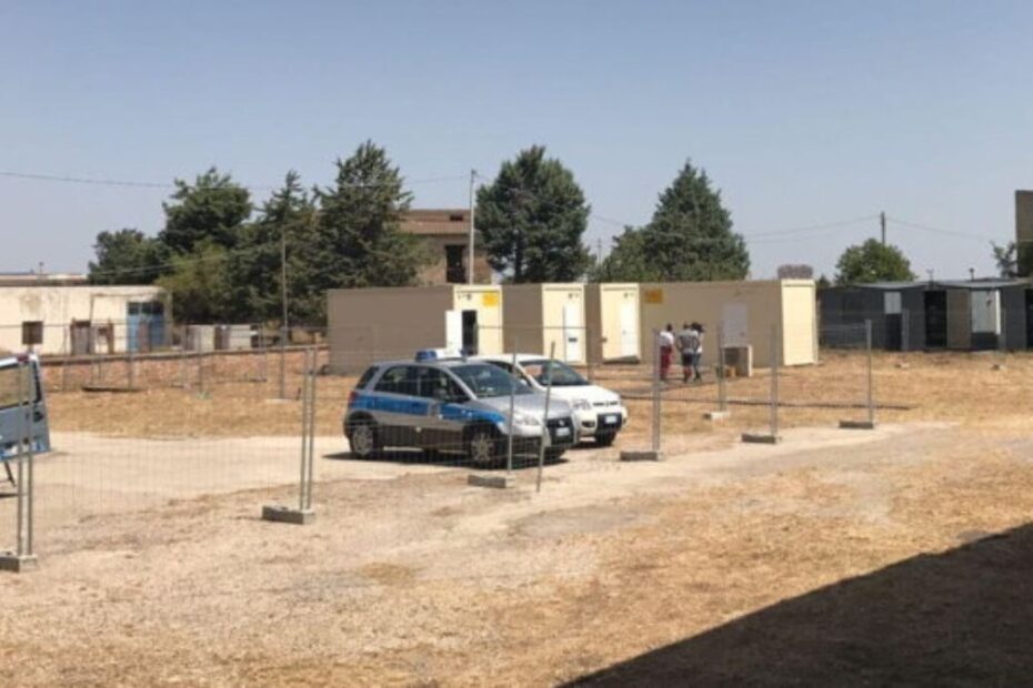 Potenza Cpr migranti polizia