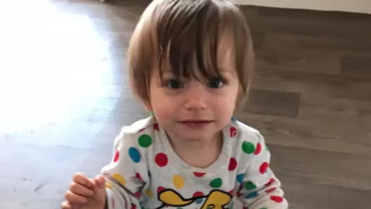 bambino morto stenti madre
