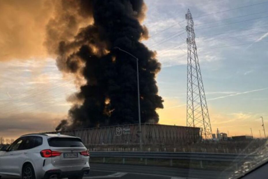 incendio azienda Cavenago A4