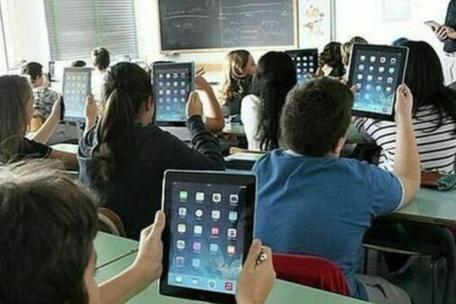 cellulari tablet vietati scuola