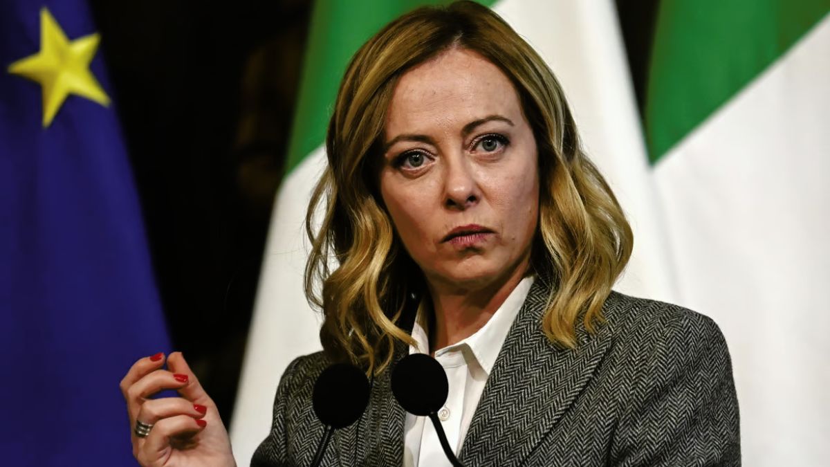 La Spagna critica la proposta sull’aborto in Italia, Meloni: “Quando si è ignoranti bisogna tacere”