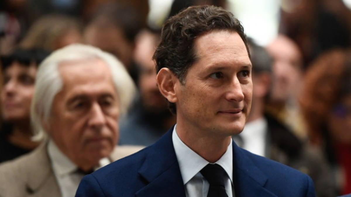 john elkann indagato