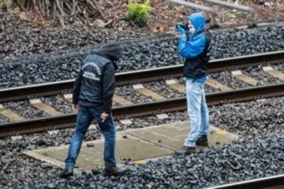 ragazzo travolto da un treno