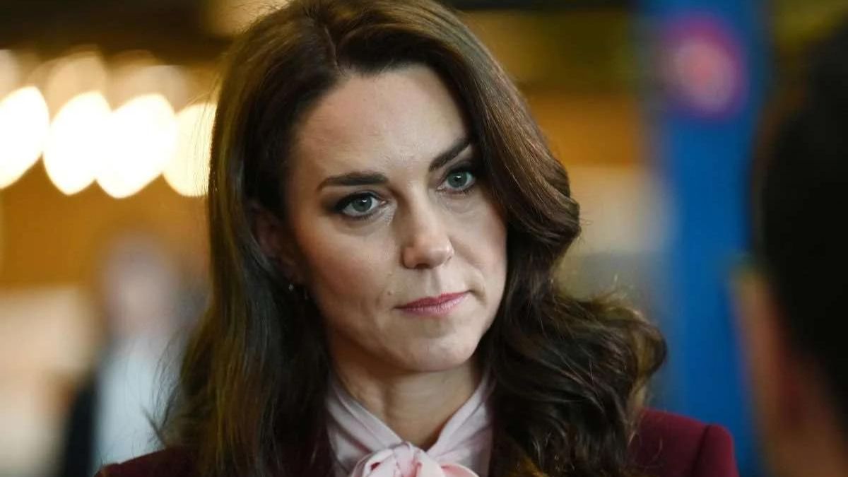 Tutto quello che non torna nella storia di Kate Middleton: spunta il giallo sul ricovero