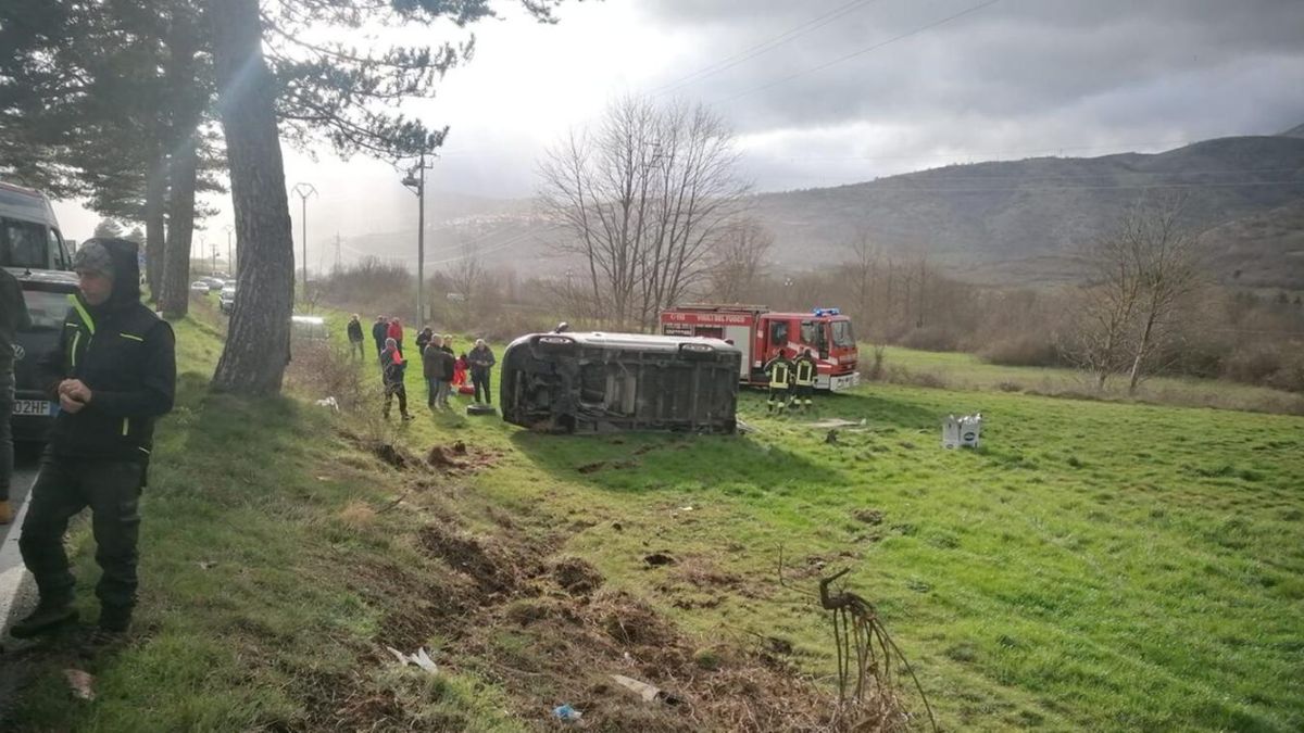 Pulmino si ribalta in Abruzzo, paura per un gruppo di disabili: un passeggero in prognosi riservata