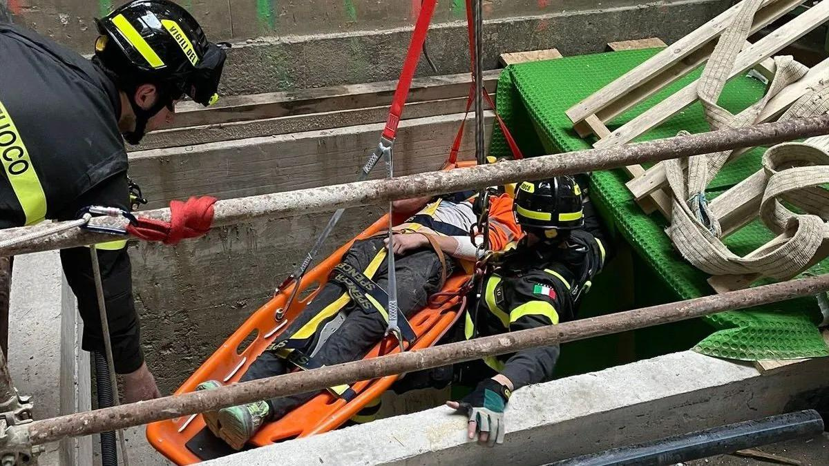 Incidente sul lavoro a Milano, 18enne cade da 10 metri di altezza: è grave