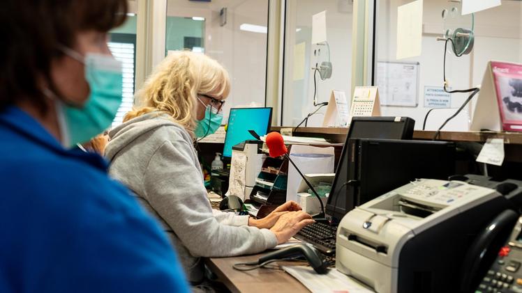 Attacco hacker a Synlab, sospese le attività nei laboratori: a rischio i dati dei pazienti