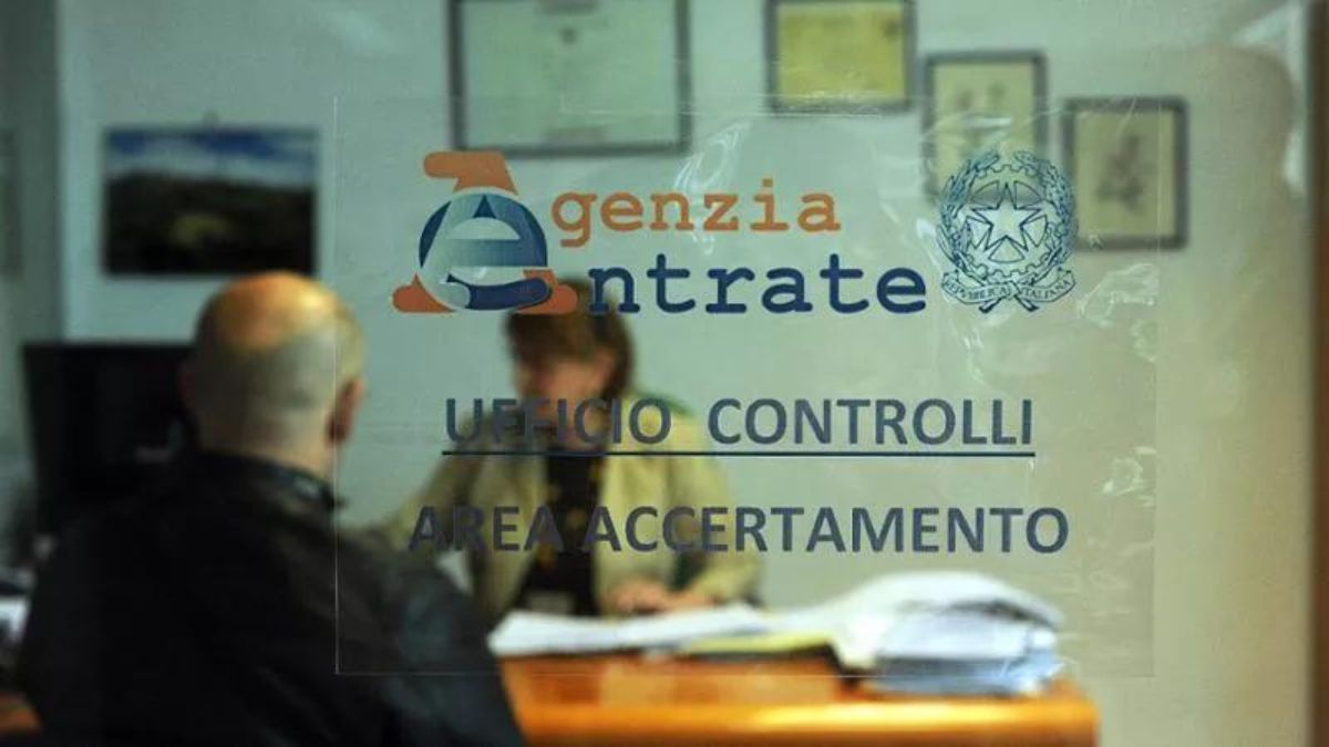 Agenzia Entrate funzionari arrestati