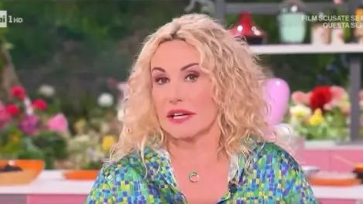 Antonella Clerici invita Ligabue in tv: “Vieni e ti faccio fare il sugo”