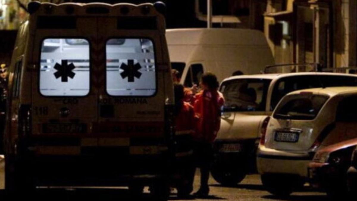 18enne uucciso a colpi di pistola per strada a Milano: 3 colpi sparati al torace