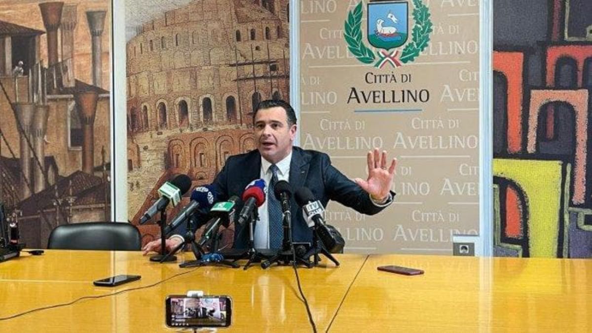 Avellino, appalti pilotati: arrestato il sindaco dimissionario Gianluca Festa