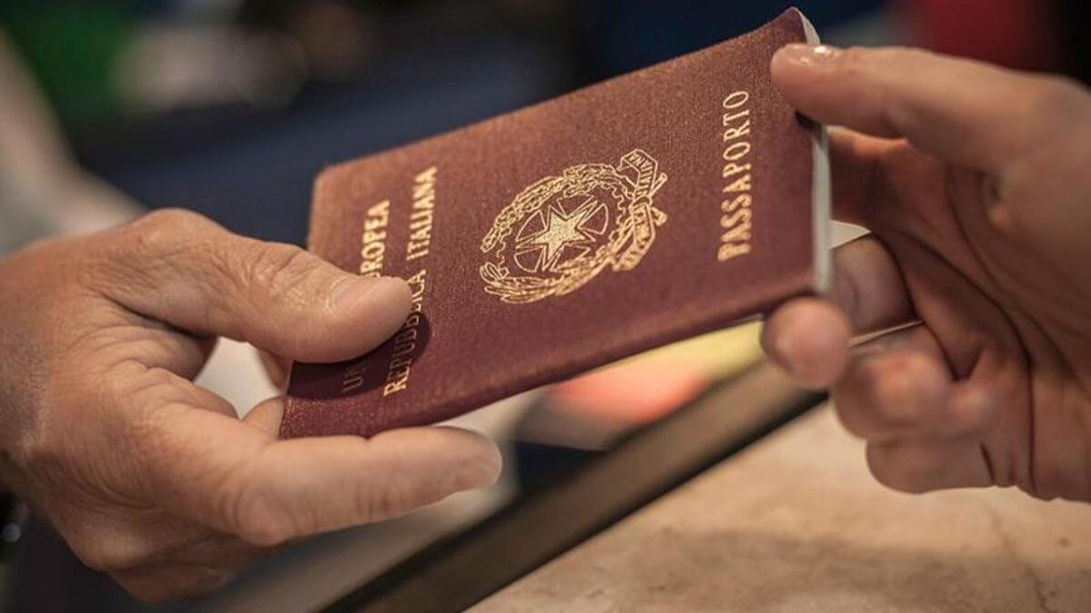 Passaporto, da luglio si potrà fare alle poste. Ecco come