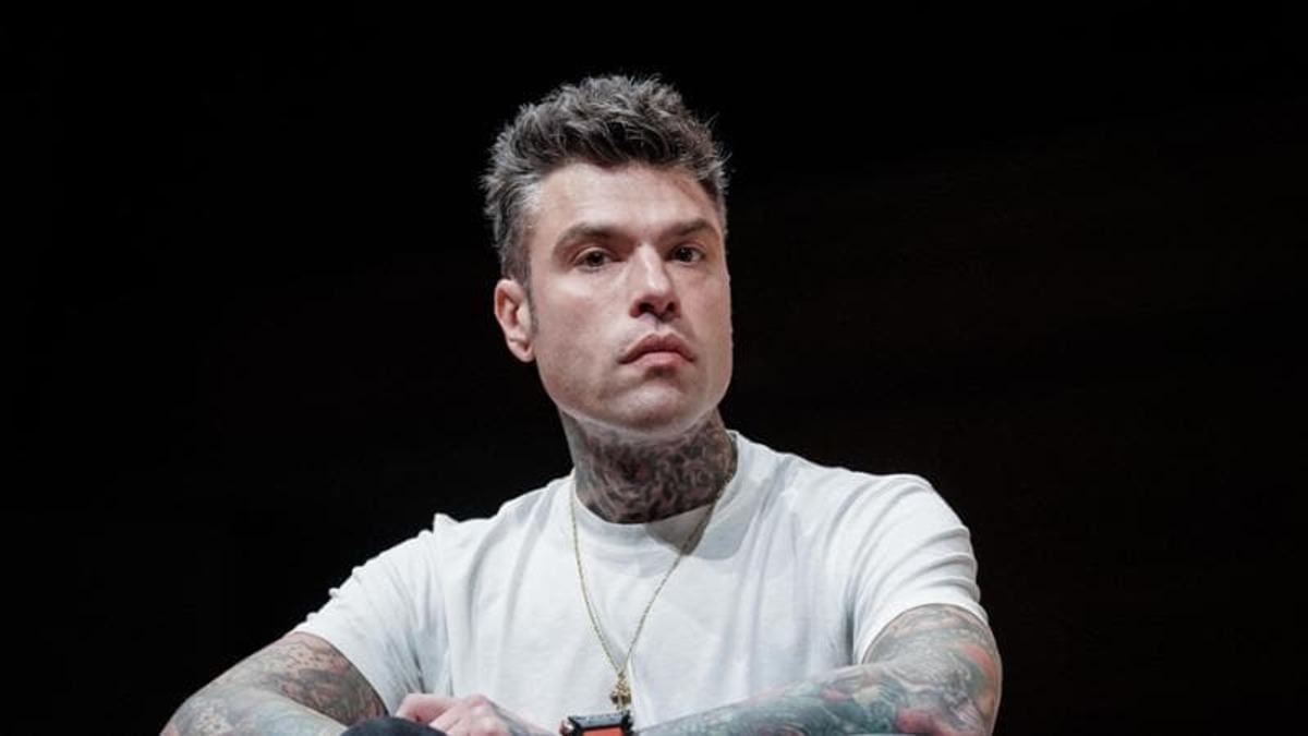 “Fedez non ci sarà”: la Rai annuncia l’assenza del rapper dal nuovo show di Cattelan