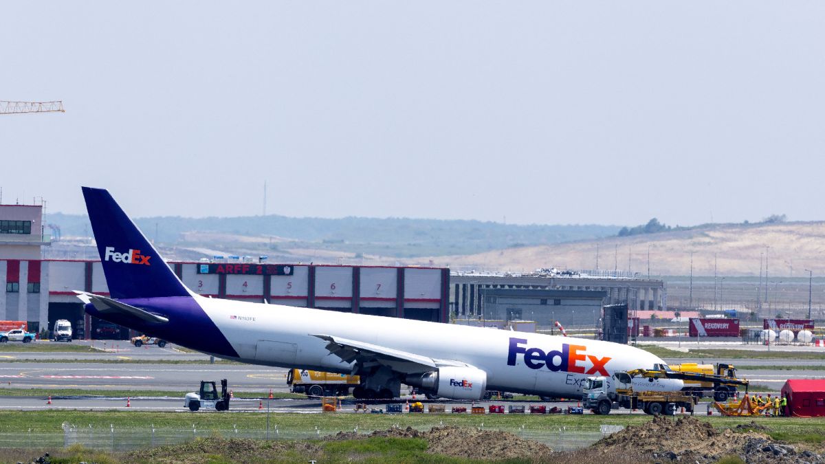Boeing carrello aeroporto Istanbul