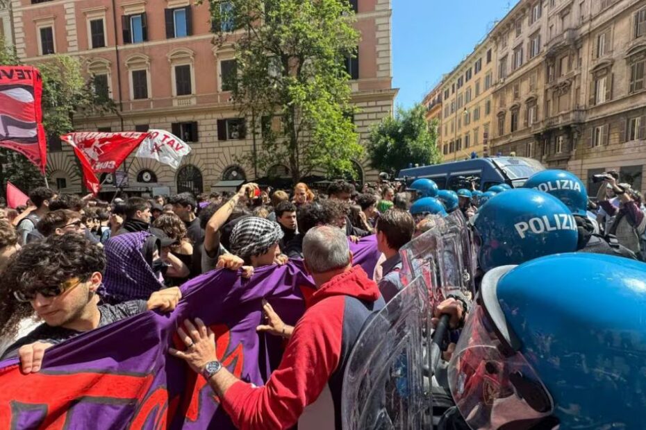 Roma scontri corteo Natalità