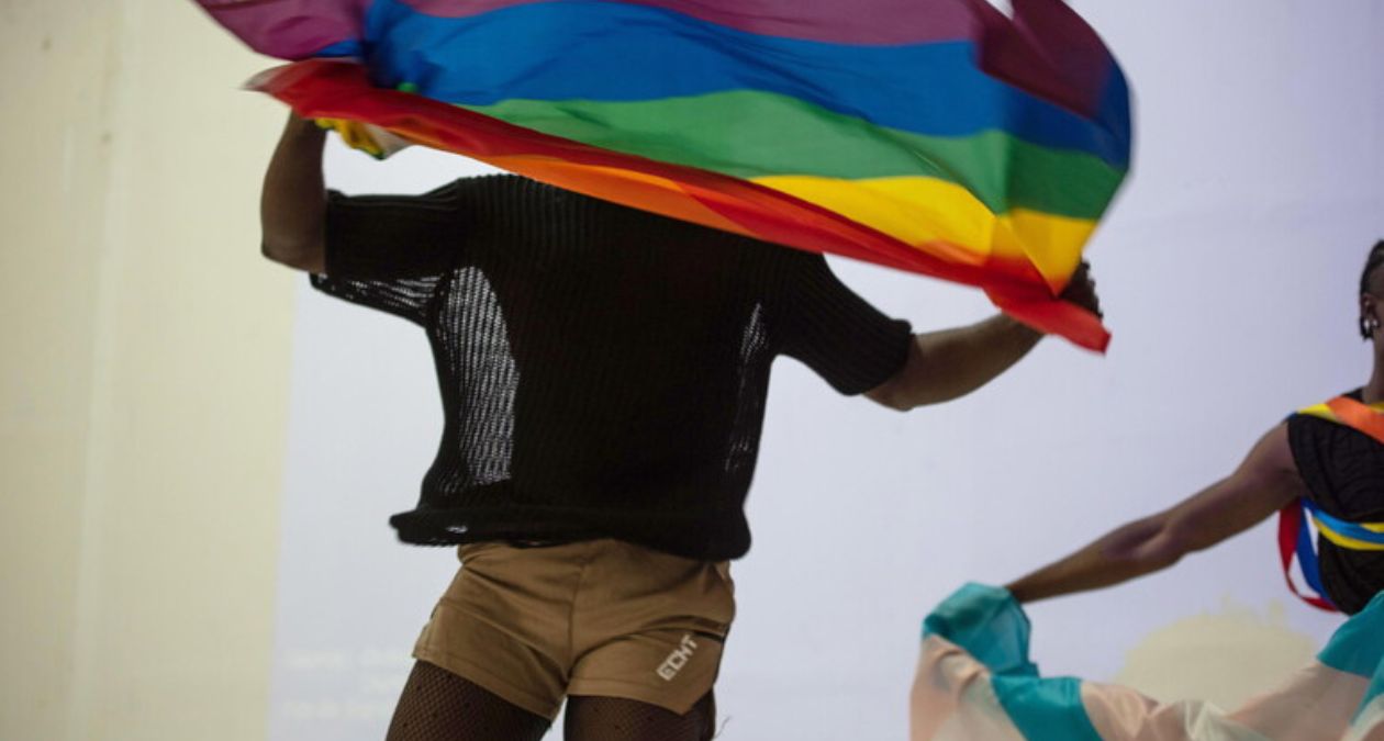 L’Italia non firma la dichiarazione Ue sull’omofobia: le opposizioni insorgono contro il governo