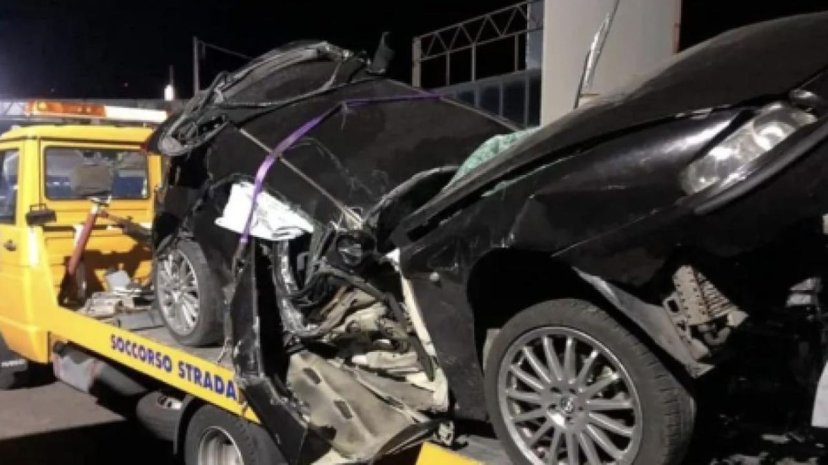 Terribile incidente stradale sulla statale: due morti e quattro feriti