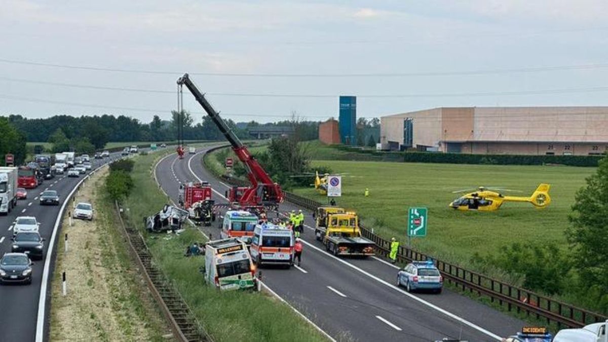 Mantova, furgone tamponato da un Tir: due morti e sette feriti sull’autostrada A22