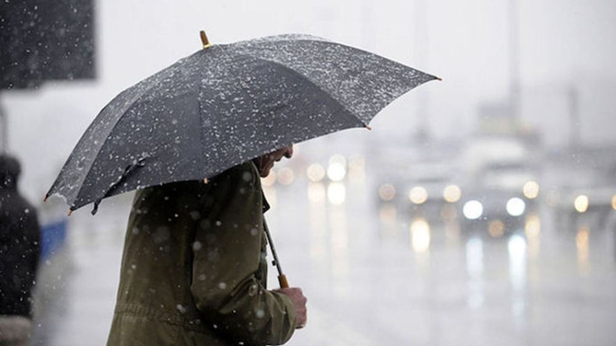 Meteo, in arrivo un ciclone sull’Italia: piogge e temporali, scatta l’allarme in diverse regioni