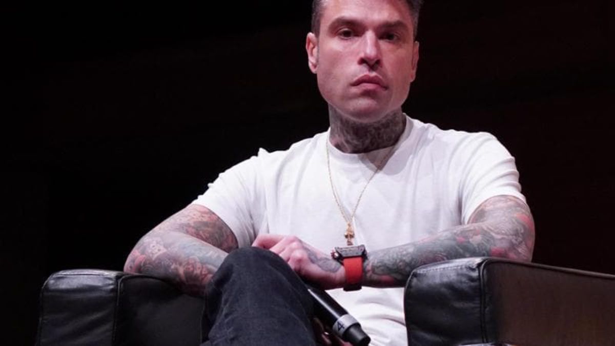 Fedez ospite da Cattelan: arriva la conferma dal rapper. Poi la stangata ai giornalisti