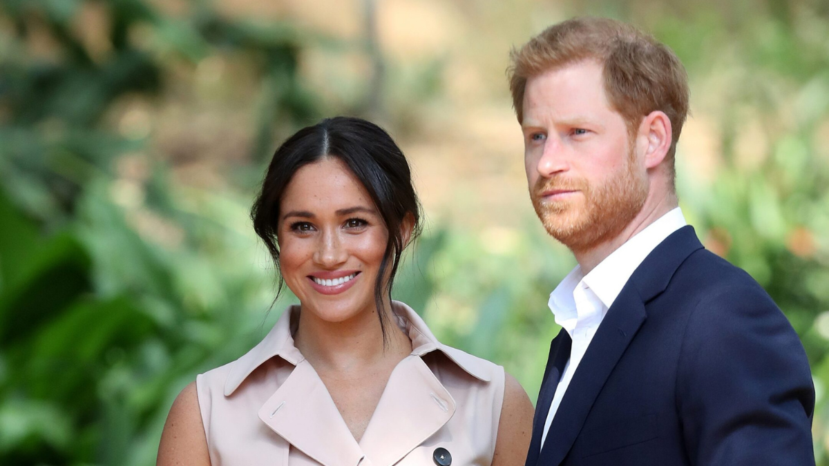 Royal Family, Carlo e William non incontrano Harry e lui vola in Nigeria con Meghan dopo averla incontrata in segreto a Londra