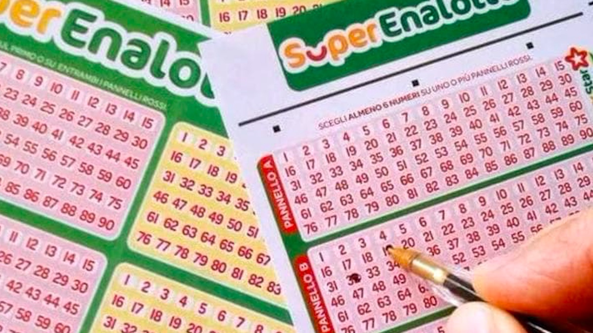 Superenalotto, numeri combinazione vincente oggi 30 maggio
