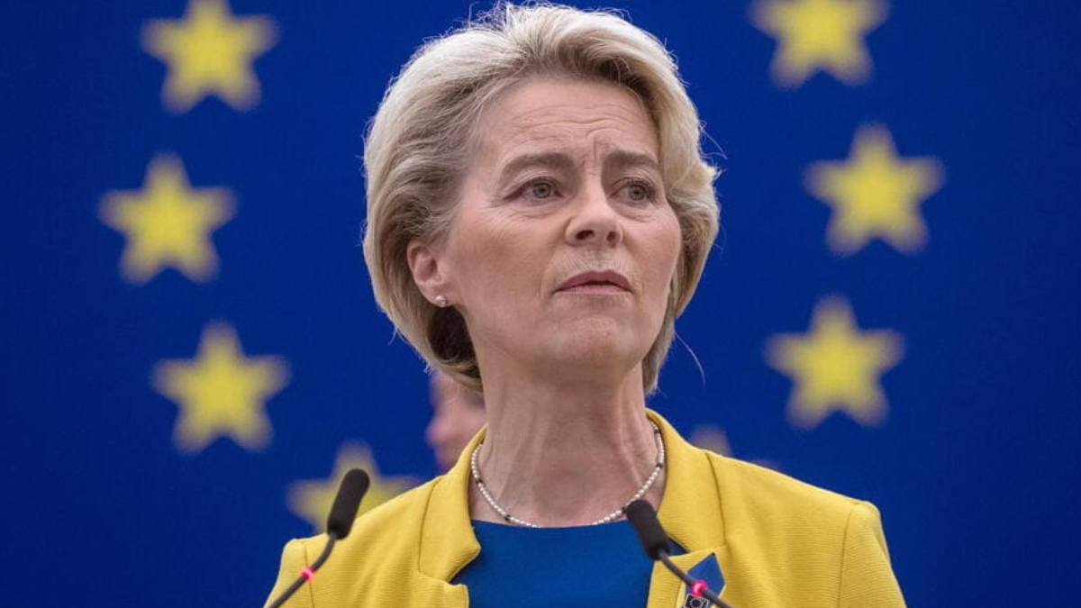 Ursula Von Der Leyen in Italia, ma la Destra non stende il tappeto rosso: “Un cavallo zoppo”