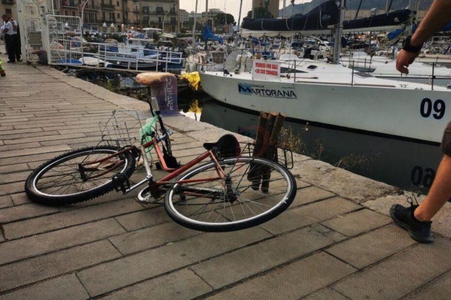 Palermo malore bicicletta annegato