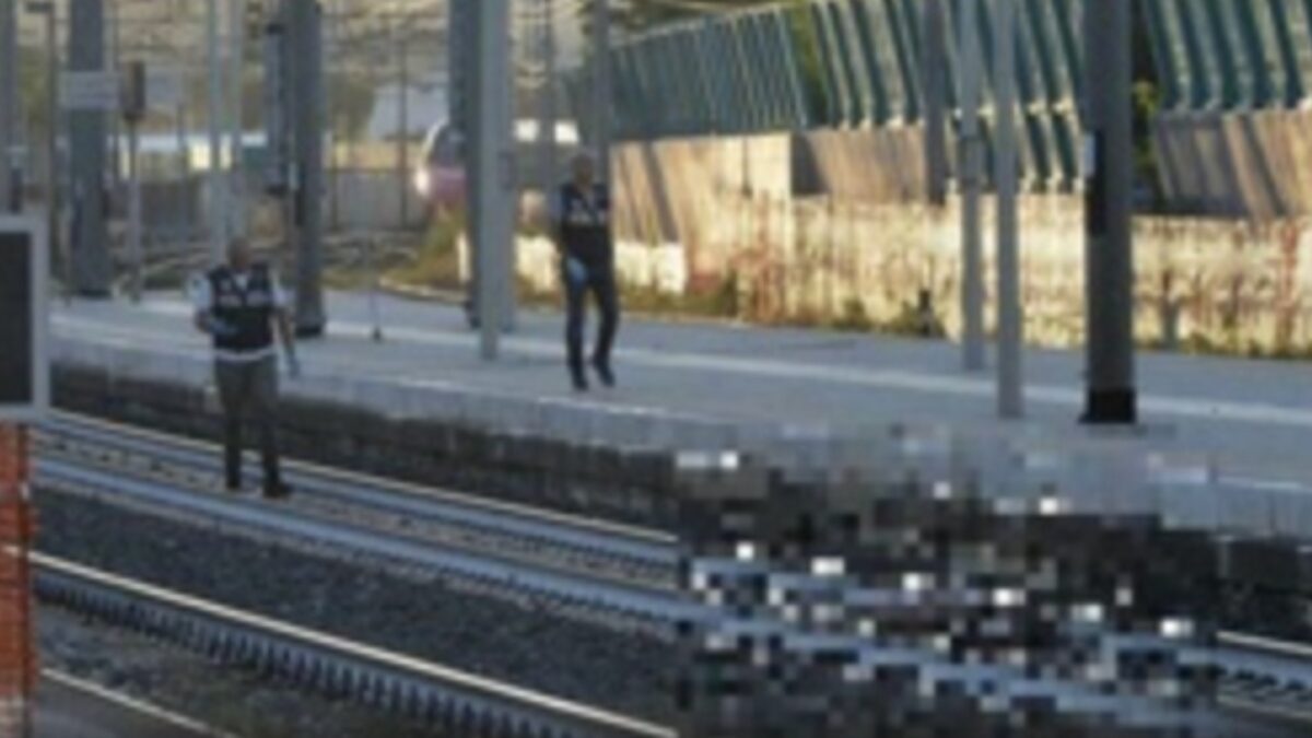 Mamma e figlia travolte dal treno, il marito rompe il silenzio