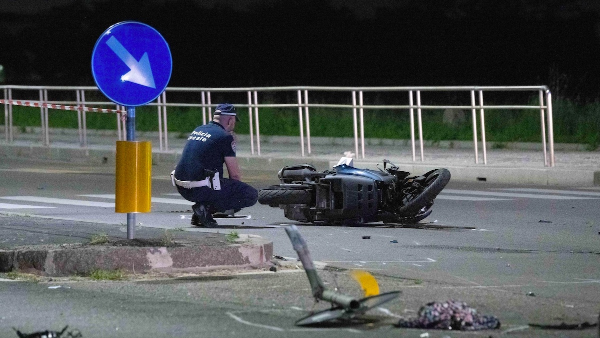 Sara Capani e Samuele Lunardi, chi erano i due ragazzi morti a 31 e 40 anni in motorino a Milano
