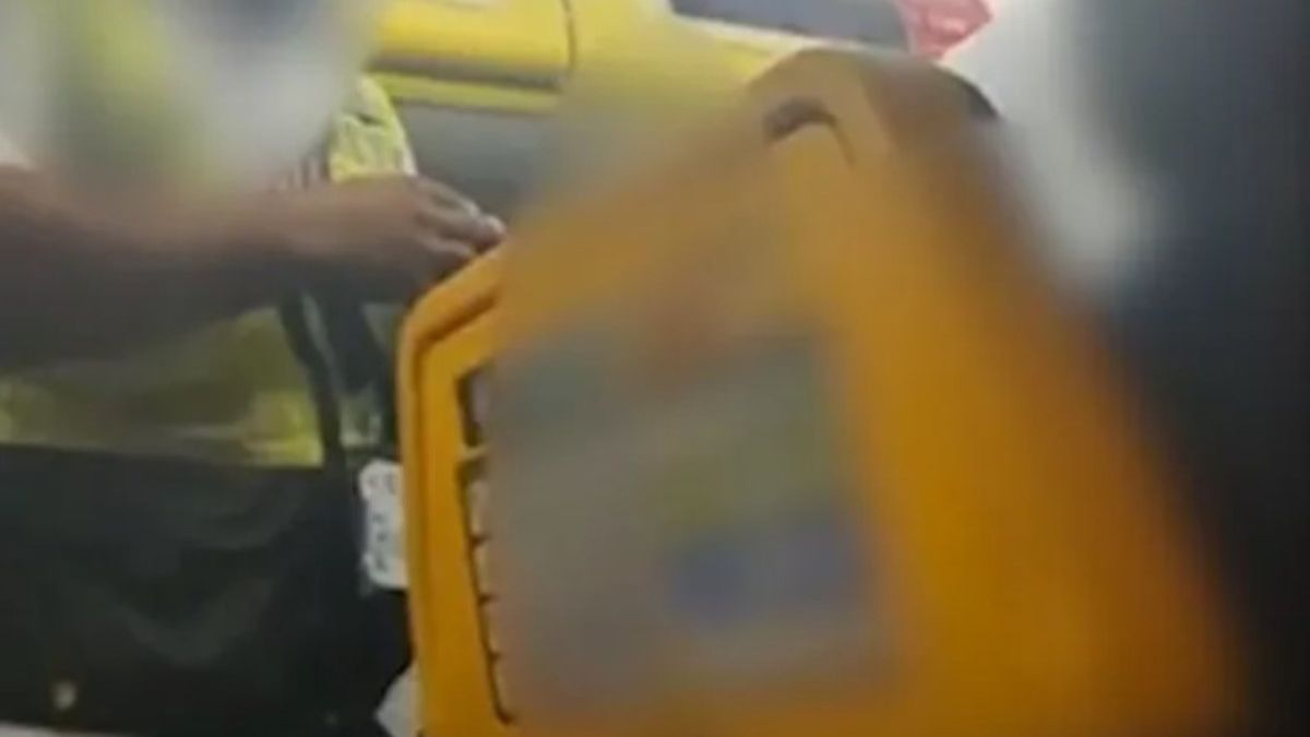 volo Ryanair atterraggio emergenza
