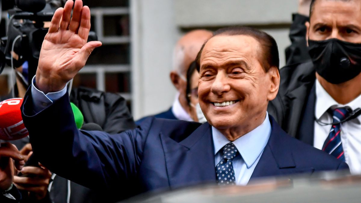 Berlusconi aeroporto centro massaggi